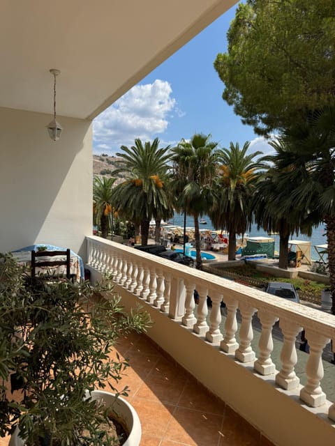 Property building, Balcony/Terrace, Garden view, Sea view