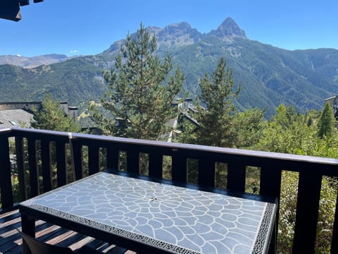 Spring, Natural landscape, View (from property/room), Balcony/Terrace, Dining area, Mountain view