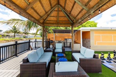 Patio, BBQ facilities, Seating area