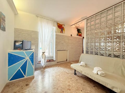 DIMORA Concept -Sea and Sun - Savona Apartment in Savona
