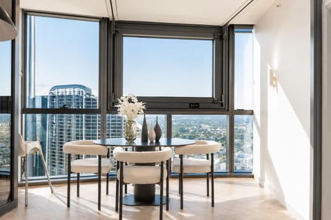 Seating area, Dining area, City view