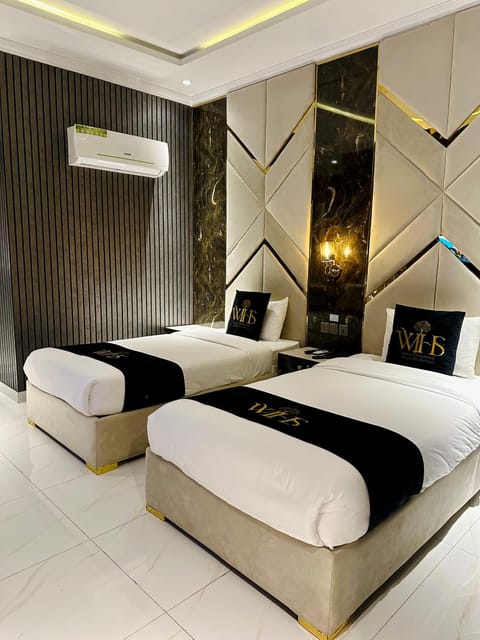 Bed, Photo of the whole room, Bedroom, air conditioner