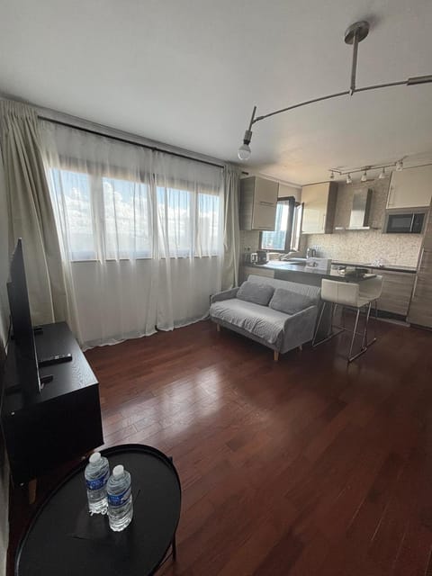 Appartement stunning view Paris Apartment in Courbevoie