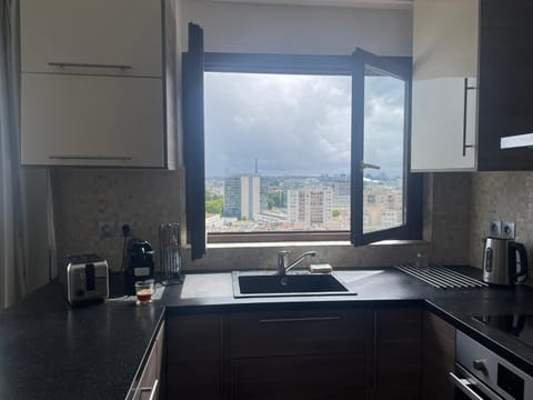 Appartement stunning view Paris Apartment in Courbevoie