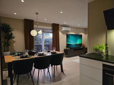 Kitchen or kitchenette, Living room, Dining area