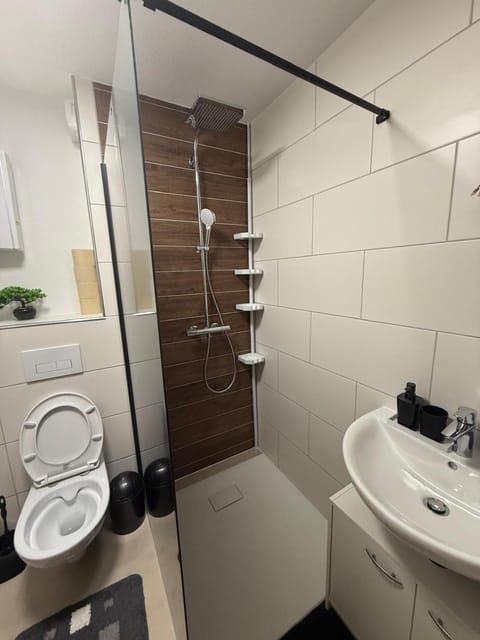 Shower, Toilet, Bathroom