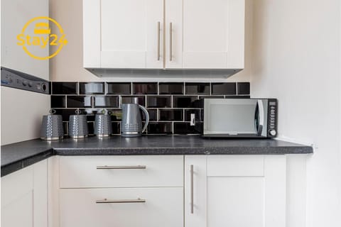 Surrey Suite Apartment in Wallasey