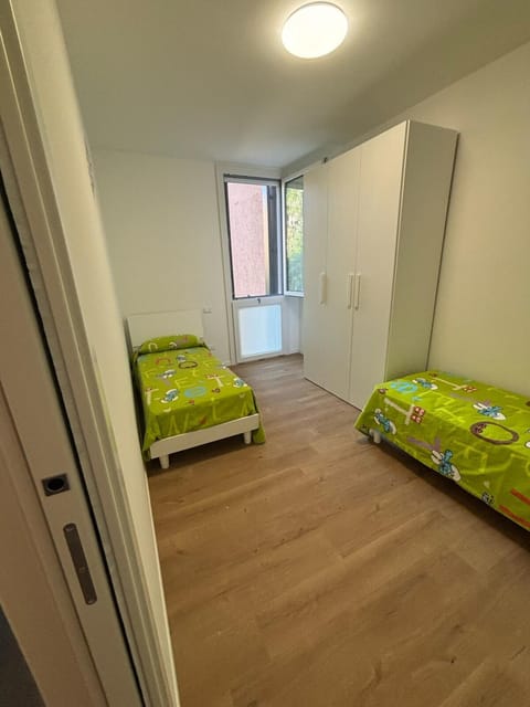 Oksy House Free Parking and Tram to Venice at 1 minute Apartment in Venice