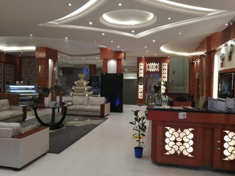 Seating area, Internal: Not applicable to any particular room