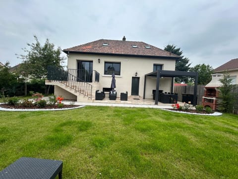Garden, Garden view