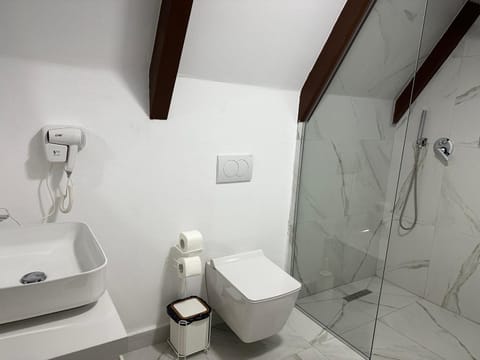 Forest Escape Villa in Montenegro