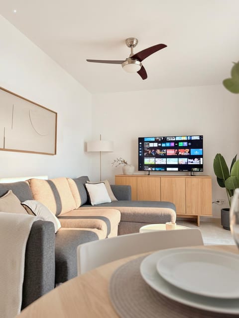 TV and multimedia, Living room, Seating area