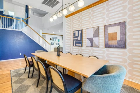 Group-Friendly Grand Prairie Home with Perks! House in Arlington