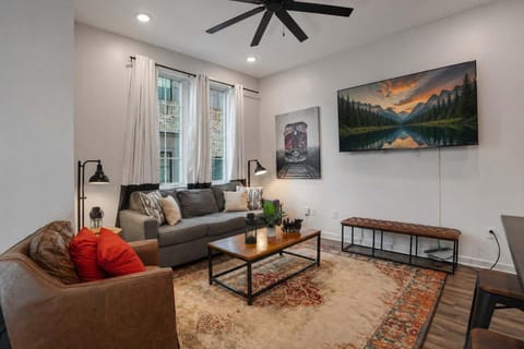 Communal lounge/ TV room, Living room, Seating area