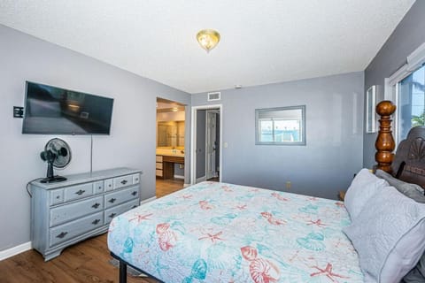 NEW Listing Tropical Island Beach House Villa in Indian Rocks Beach