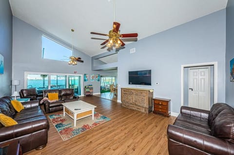 NEW Listing Tropical Island Beach House Villa in Indian Rocks Beach