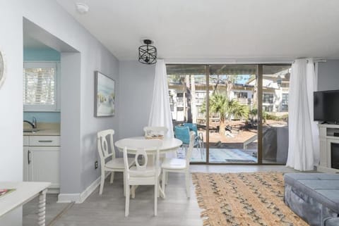 Seascapes 3061 - Roomy Villa Close to Beach House in South Forest Beach