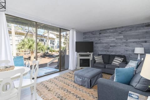 Seascapes 3061 - Roomy Villa Close to Beach House in South Forest Beach