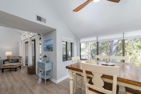 Treetops 5004 - Stunning Villa Beach & Coligny House in South Forest Beach