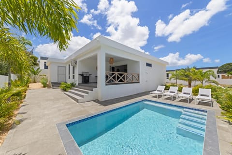 Property building, Day, Natural landscape, Garden, Garden view, Pool view, Swimming pool, sunbed