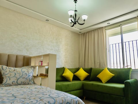 Bed, Living room, Photo of the whole room, Seating area, Bedroom