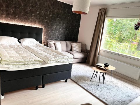 Helmi Villa, keskellä Vuokatti Sauna Ilmainen Pysäköinti Wi-Fi 75 smartTV omapiha Apartment in Finland