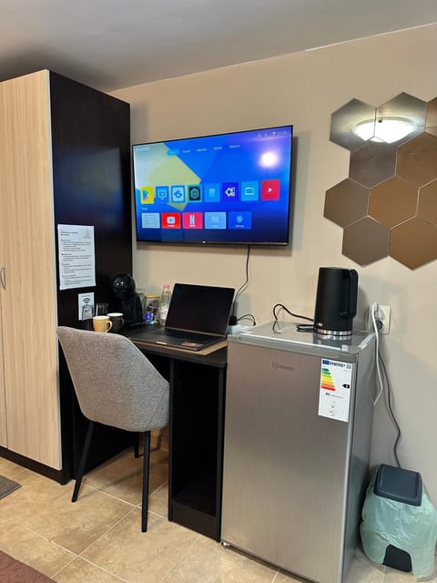 TV and multimedia, View (from property/room), wardrobe