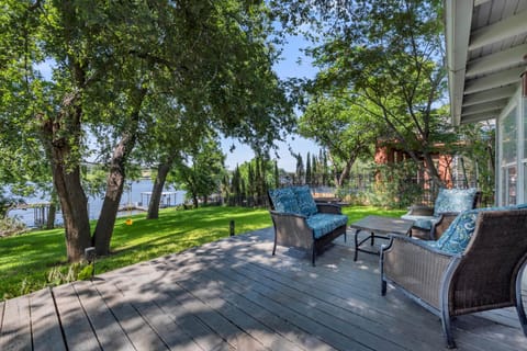 Nearby landmark, Activities