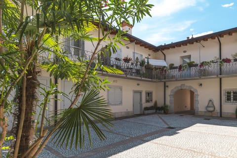 Property building, Day