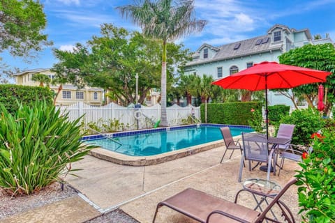 Keylime Retreat House in Siesta Beach