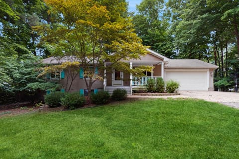 Red Arrow Lodge House in Sawyer