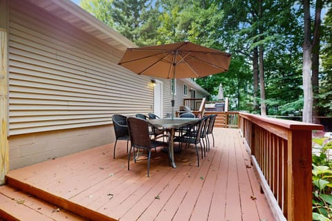 Red Arrow Lodge House in Sawyer