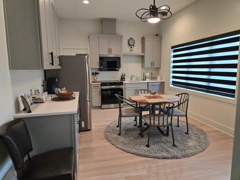 Kitchen or kitchenette, Dining area, dishwasher, oven, stove