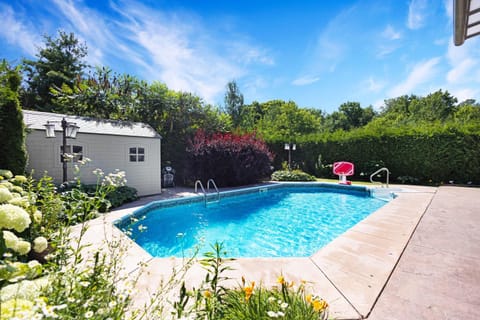 Property building, Pool view