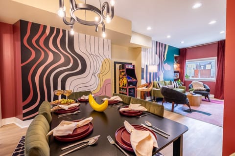 Communal lounge/ TV room, Game Room, Decorative detail, Dining area