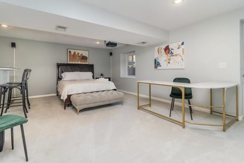 Skyline Views-Downtown House in Cincinnati