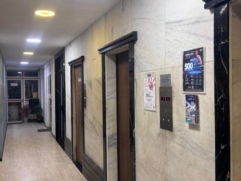 Apartamento a Passos do Metrô da Glória! Silêncio e Portaria 24h Apartment in Santa Teresa