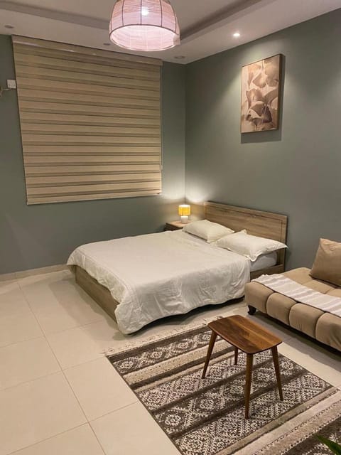 Seating area, Bedroom