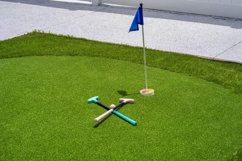 Waterfront kayaks new pool amenities galore House in Town N Country