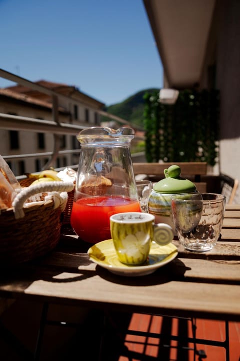 View (from property/room), Balcony/Terrace, Food, Drinks