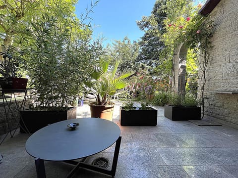 Patio, Garden