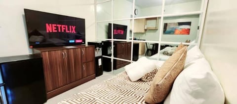 Communal lounge/ TV room, TV and multimedia
