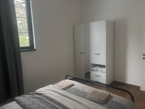 Bed, Bedroom, wardrobe