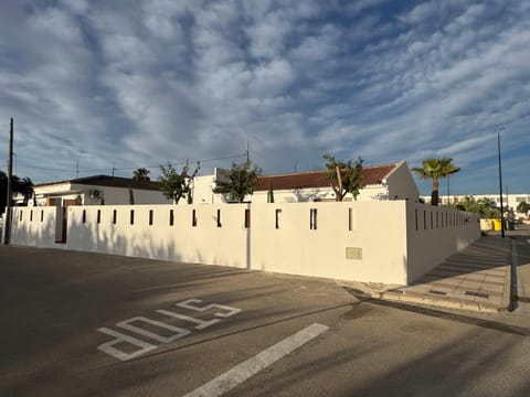 Corona beach Villa in Daimús