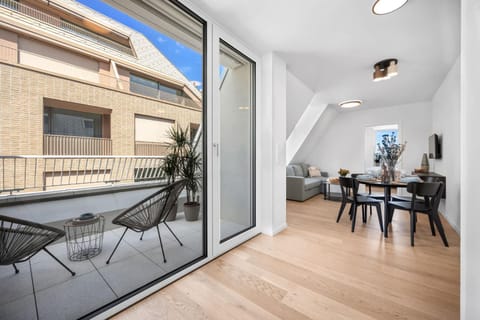 Patio, Day, View (from property/room), Balcony/Terrace, Living room, Seating area, Dining area