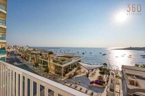 Nearby landmark, Day, Natural landscape, Balcony/Terrace, Lake view, River view, Sea view