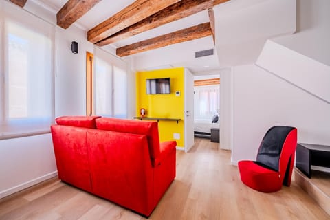 TV and multimedia, Living room, Seating area