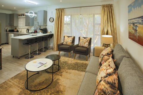 TV and multimedia, Living room, Dining area