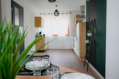 Logement moderne 80m2 - 6 personnes Apartment in Saarland, 66, Germany
