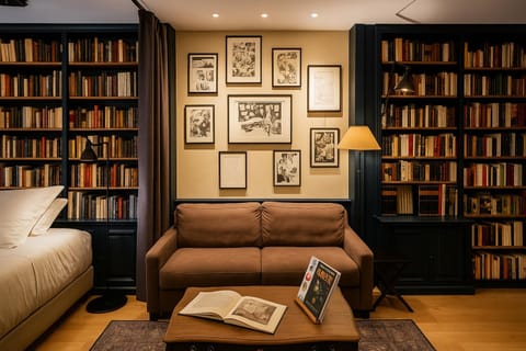 Library, Living room